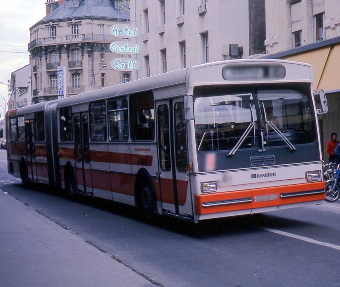 Le heuliez O 305 G HLZ